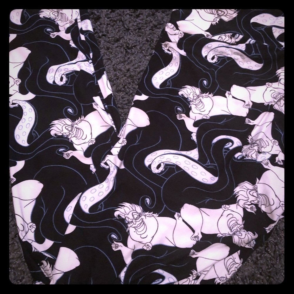 **SOLD***Ursula TC  leggings